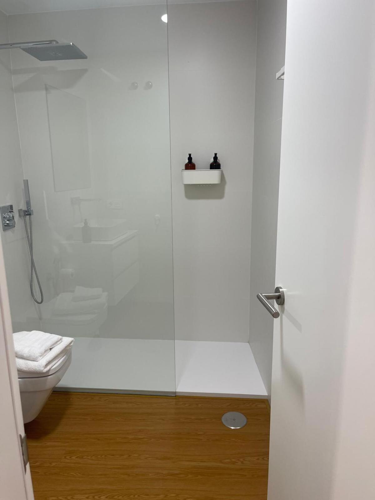 Apartamento Calle Rodrigo De Triana Con Opcion De Parking Севиля Екстериор снимка