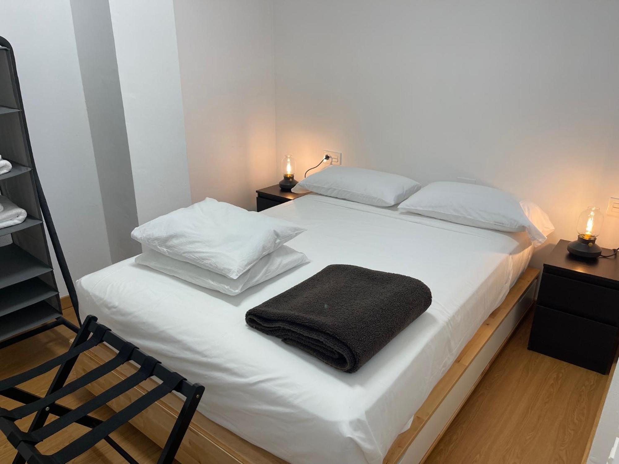 Apartamento Calle Rodrigo De Triana Con Opcion De Parking Севиля Екстериор снимка