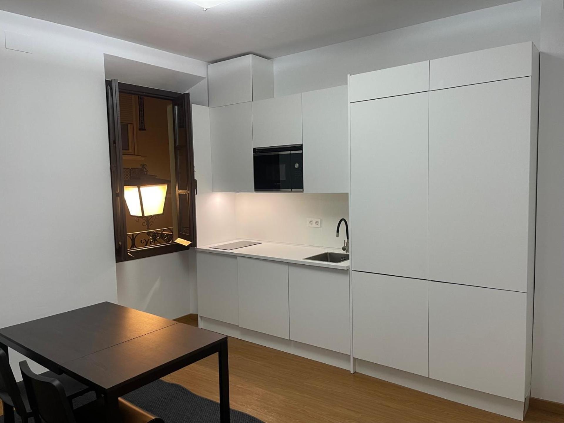 Apartamento Calle Rodrigo De Triana Con Opcion De Parking Севиля Екстериор снимка