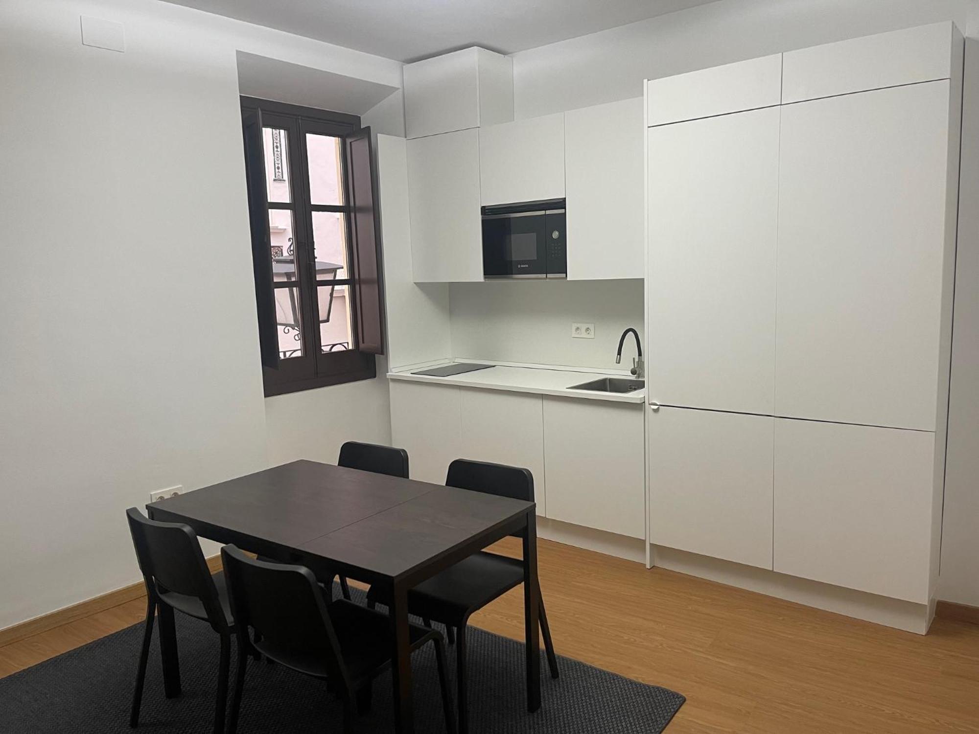 Apartamento Calle Rodrigo De Triana Con Opcion De Parking Севиля Екстериор снимка
